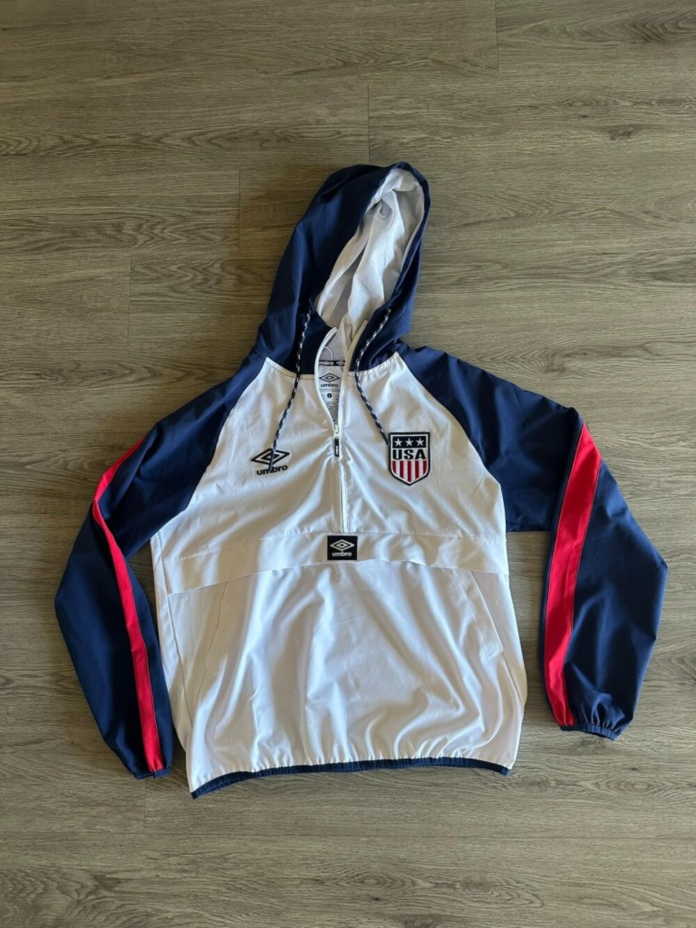 Team USA Soccer Pullover Windbreaker Jacket White / Red / Navy Blue - Size Small